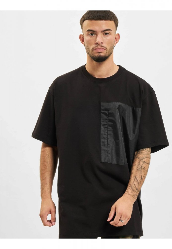Basic Pocket T-Shirt - black M