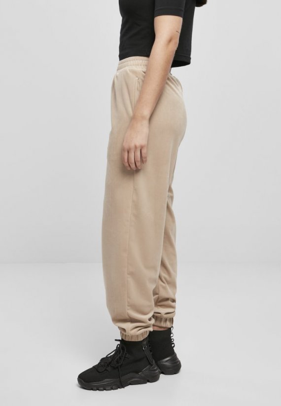 Damskie aksamitne spodnie dresowe Urban Classics z wysokim stanem i balonem - brązowe