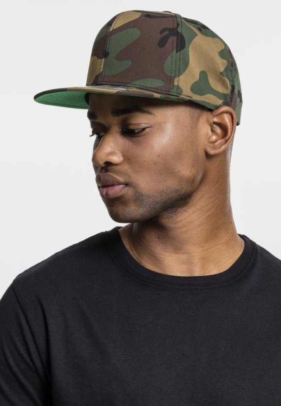 Maskáčová pánská kšiltovka Urban Classics Camo Classic Snapback