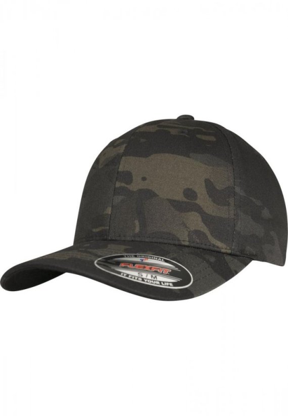 Tmavě maskáčová pánská kšiltovka Urban Classics Flexfit Multicam®
