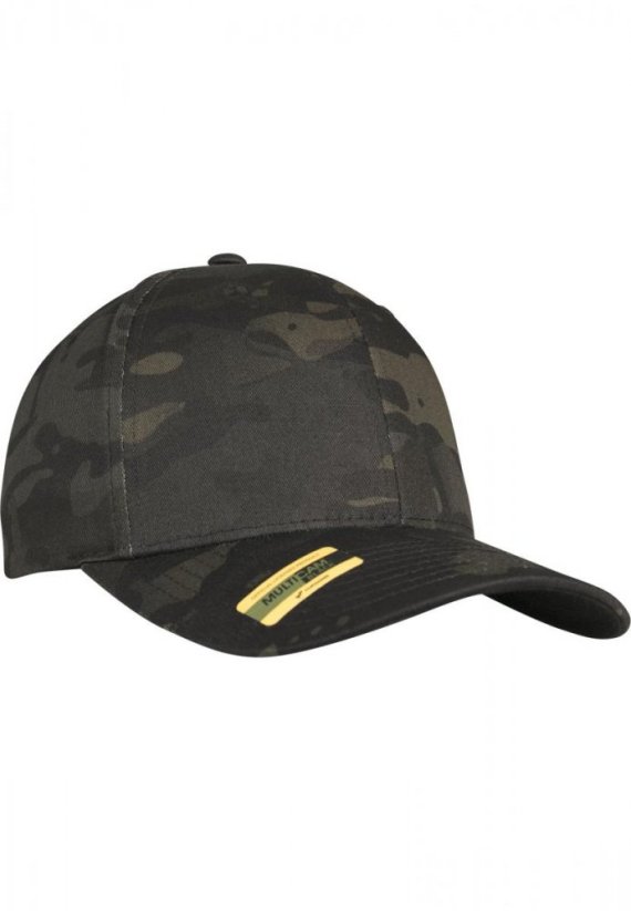 Tmavě maskáčová pánská kšiltovka Urban Classics Flexfit Multicam®