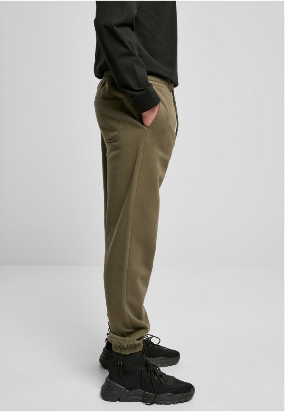 Męskie spodnie dresowe Urban Classics Basic Sweatpants 2.0 - ciemna oliwka