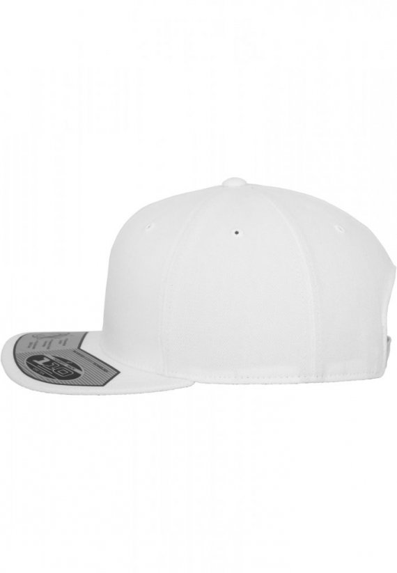 110 Fitted Snapback - white