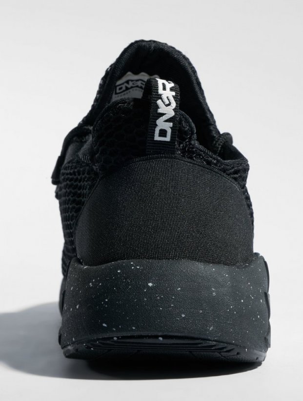 Dangerous DNGRS / Sneakers 1740 in black