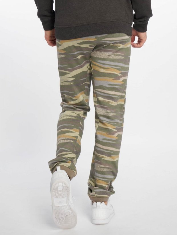 Just Rhyse / Sweat Pant Sucre in camouflage