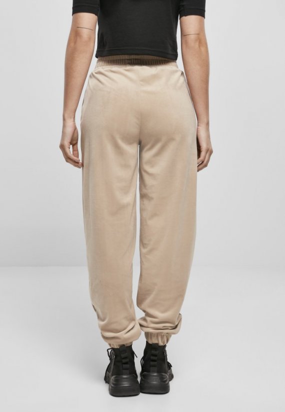 Damskie aksamitne spodnie dresowe Urban Classics z wysokim stanem i balonem - brązowe
